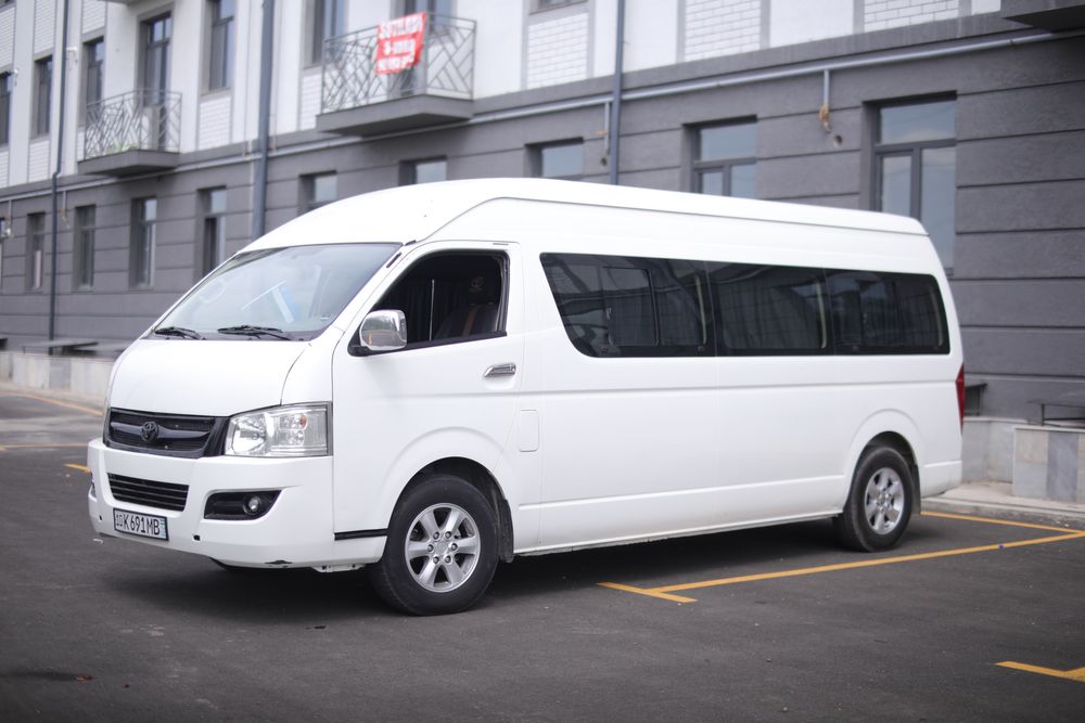 Toyota Haice 2013-yil Gaz benzin