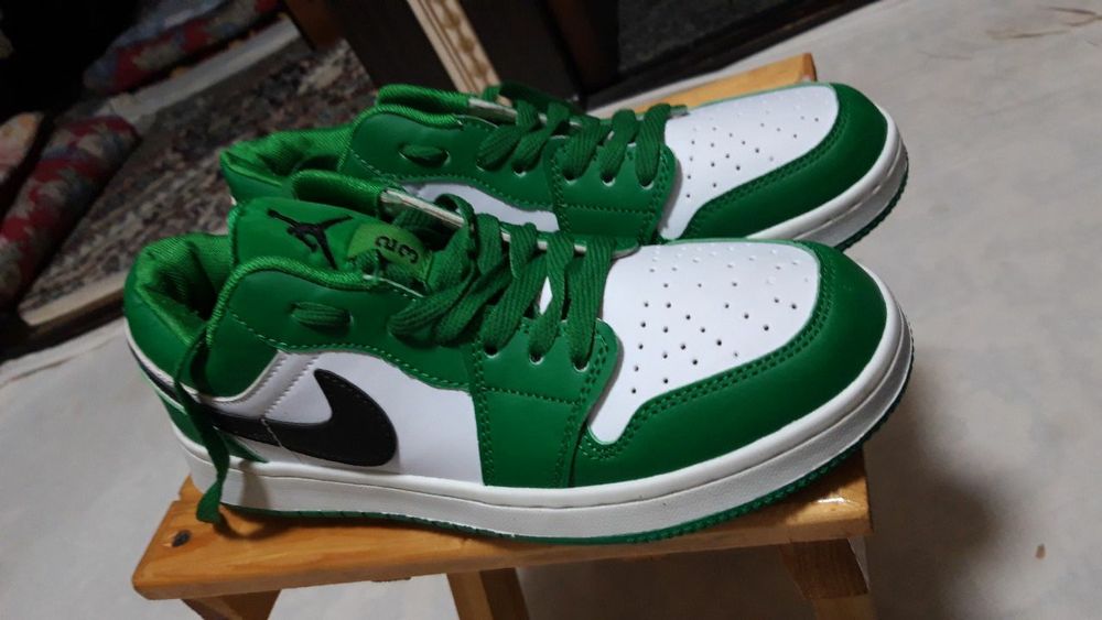 Кроссовки Адидас air Jordan