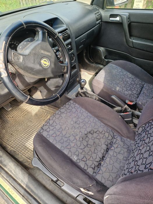 Vând Opel Astra G