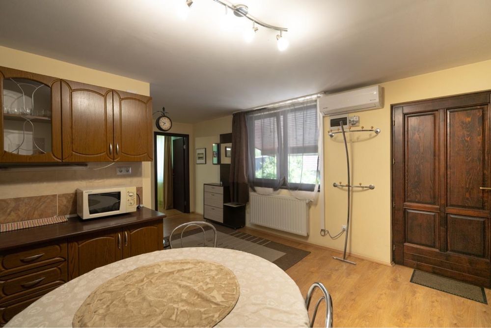Apartament 3 camere de inchriat la casa