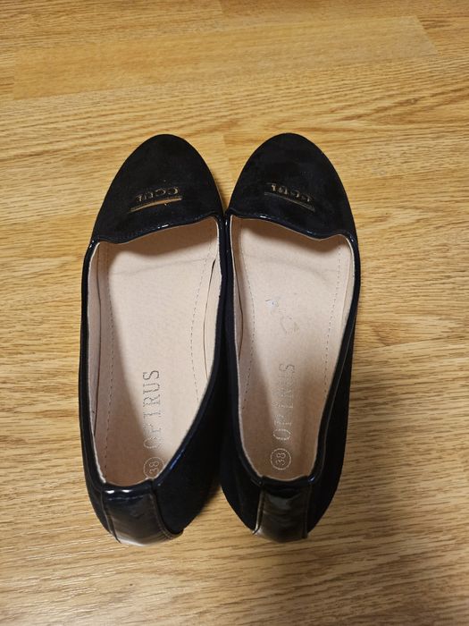 Новые  туфли на девочку