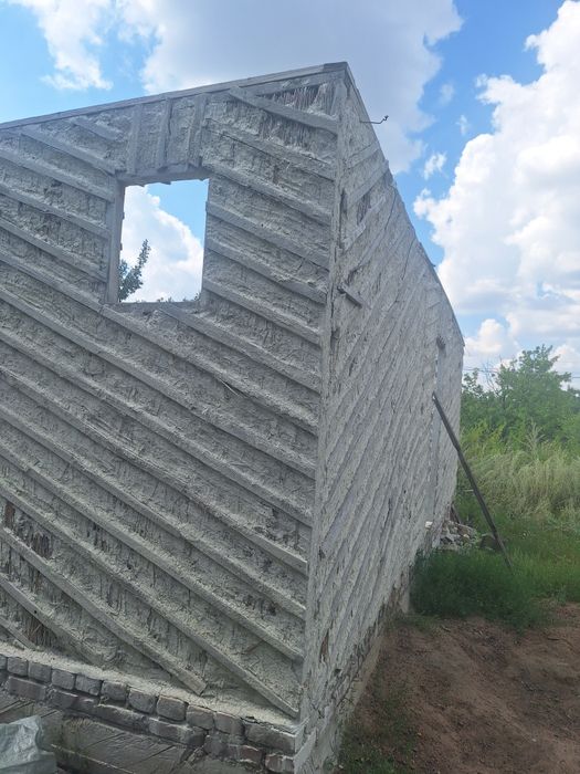 Сатылады Сатылады үидін стенкасы