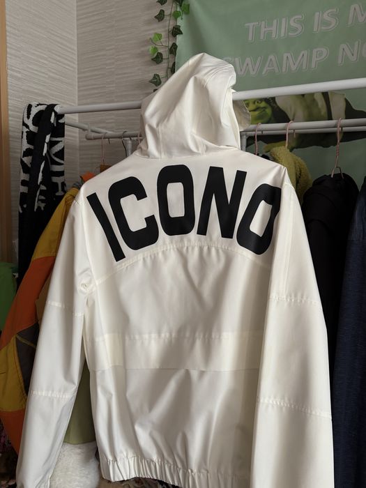 Продам куртку ветровку