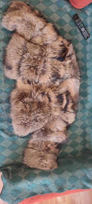 Haina blana naturala 100% vulpe noua marimea 44 pt L -XL model luxury