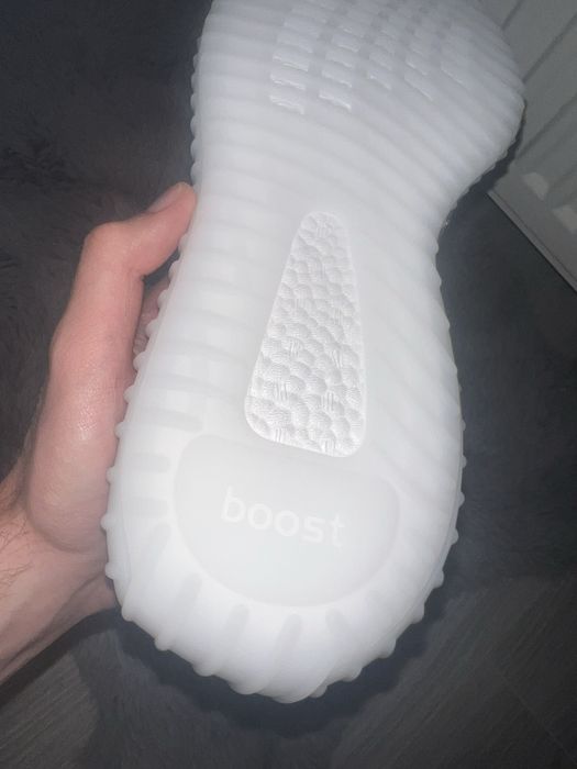 Yeezy Boost 350 noi nouti