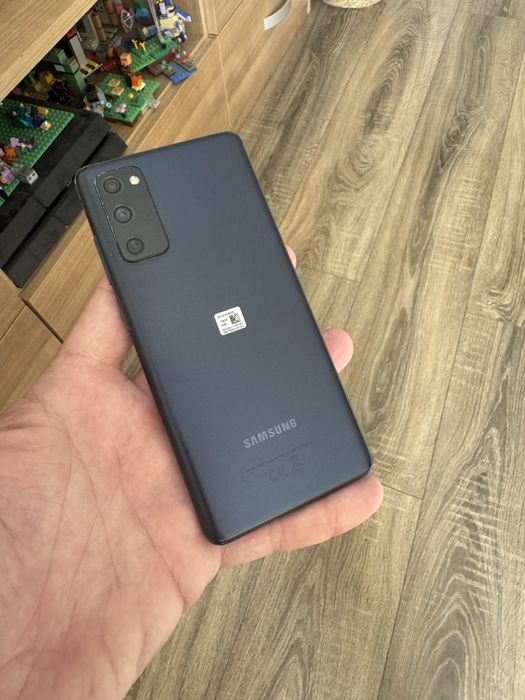 Samsung Galaxy S20 Fe 5G, memorie 128GB, 6GB RAM, alb, frumos