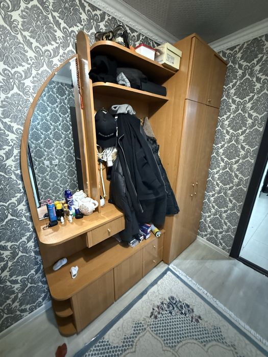 Прихожка коричневая