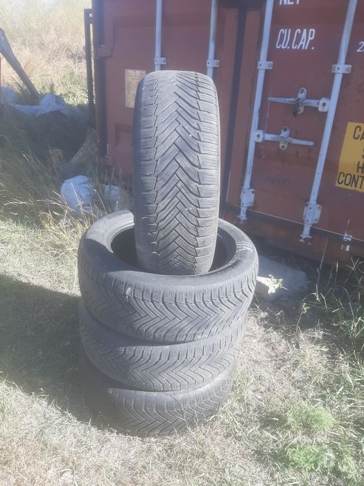 зимние шины 225/50/17. MICHELIN.