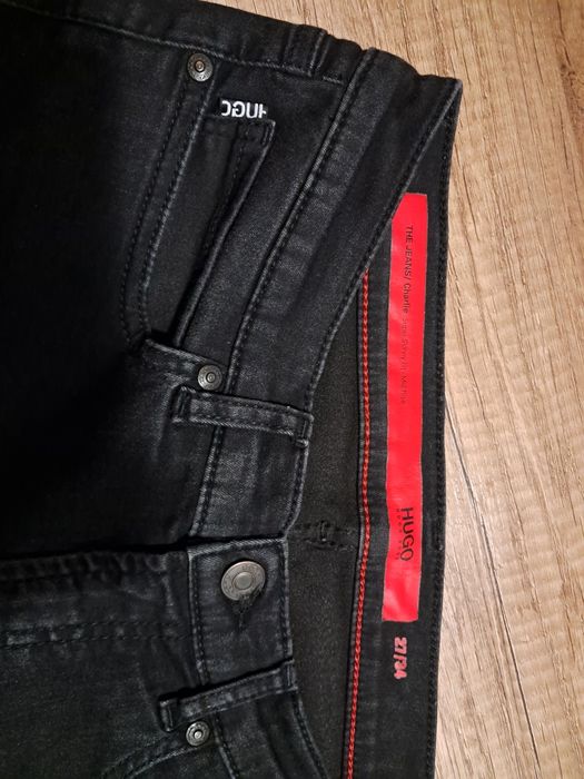 Vand urgenttttt !!blugi femei Hugo boss !