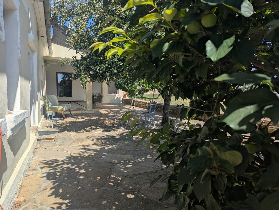Romatic 2 stone houses with 4 private apartments, www.vinarovo-wine-estate,com Stara Zagora