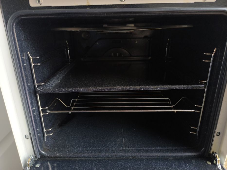 Свободно стояща печка Heller EHF 548/08 B