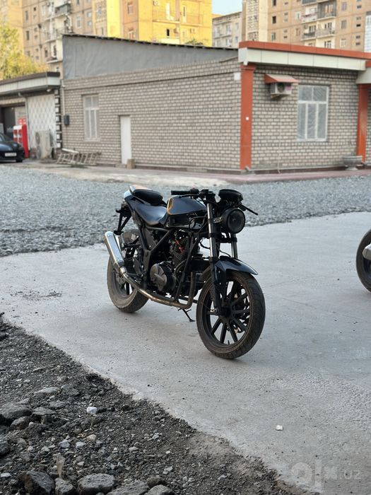 Street moto sotiladi 200 cub