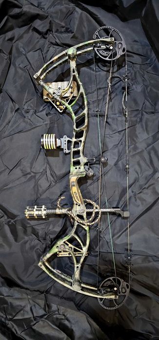 Съставен Лък Bowtech