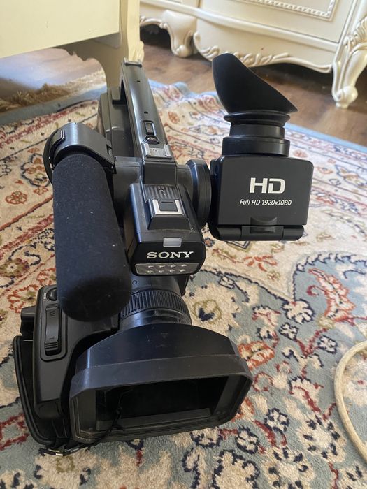 Камера сони 2500 Sony 2500