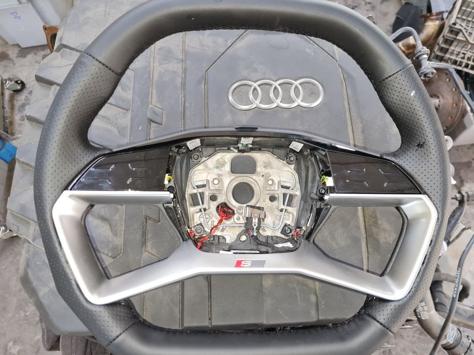 Volan Audi E Tron model nou