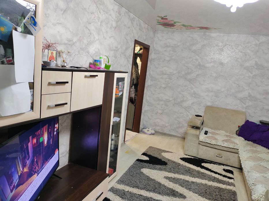 Продам квартиру .