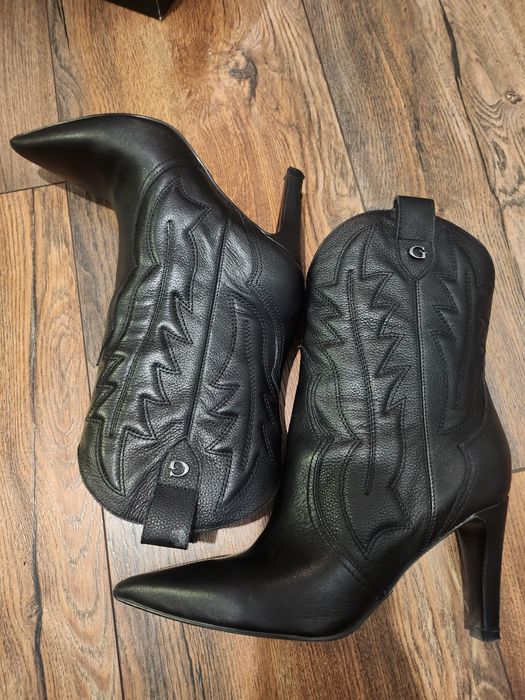 Дамски ботуши Guess 37н