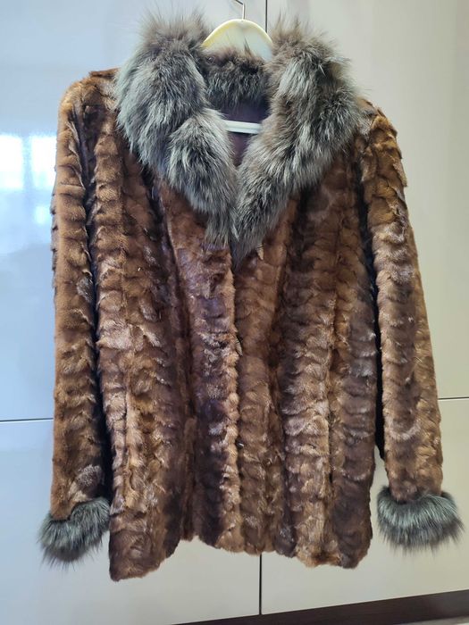 Дамско палто от естествен косъм