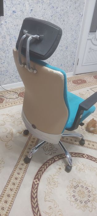 Кресло, синего цвета