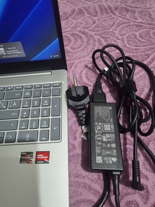 Noutbook Hp laptot 15-fs0018nq