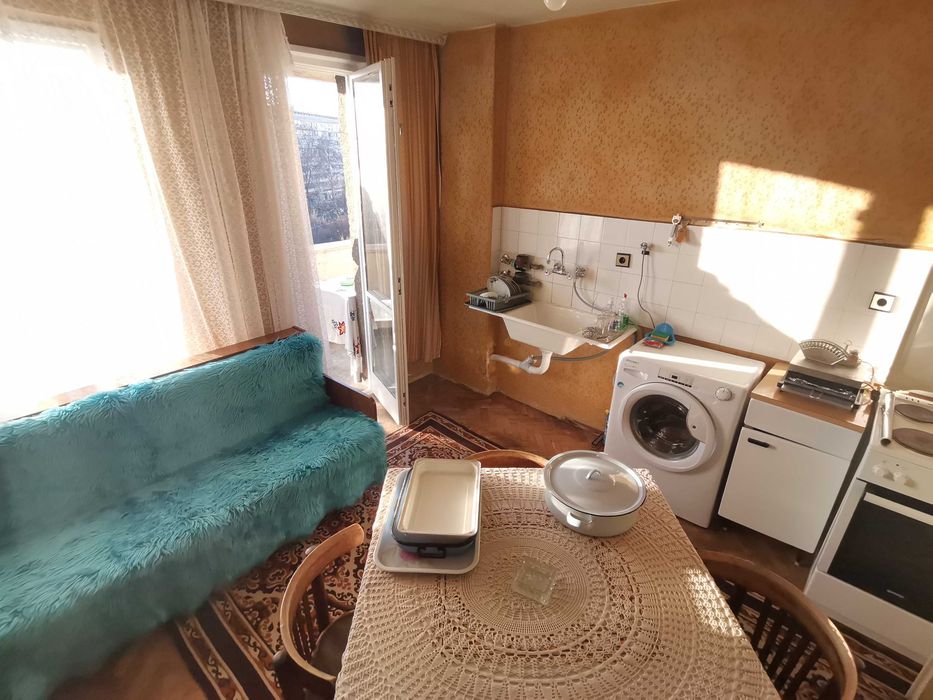 Дава се под наем Тристаен апартамент в Бургас, Лазур - 90 кв.м за 204 € - Снимка #2