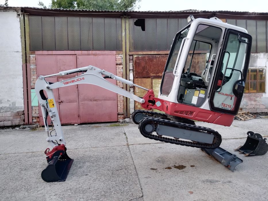 De Vânzare takeuchi tb 216