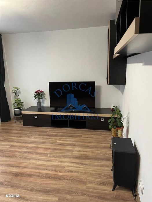 Apartament 2 camere decomandate Sarari, cu centrala termica, Liceu Hen — fotografia 1