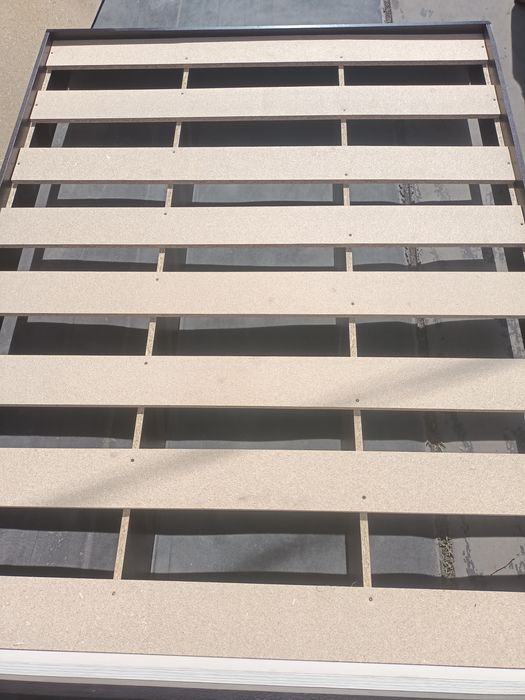 Продам двуспальнюю кровать