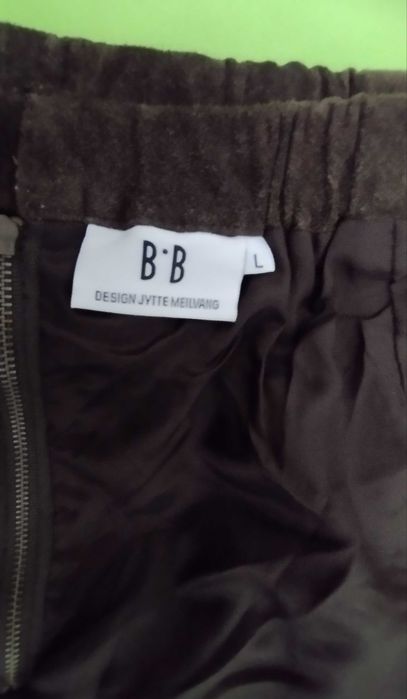 Fusta lunga piele naturala intoarsa mar. L / XL dimensiuni în anunț