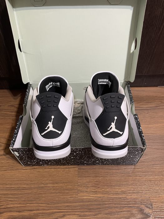 Jordan 4 Retro Military Black