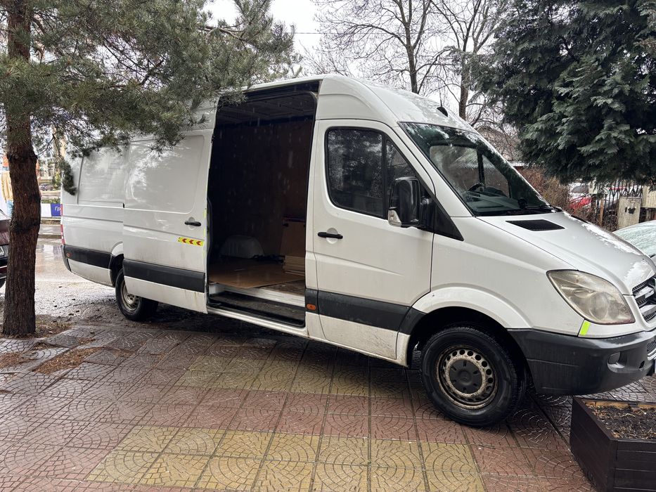 Транспортни услуги с бус дълга база МАКСИ