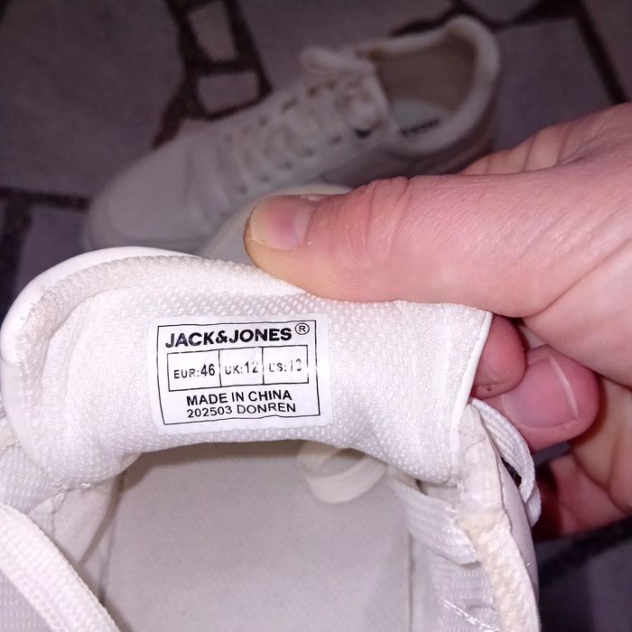 Маратонки 46номер