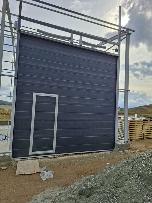 Uși de garaj/ ușa secțională/ uși tip rulou