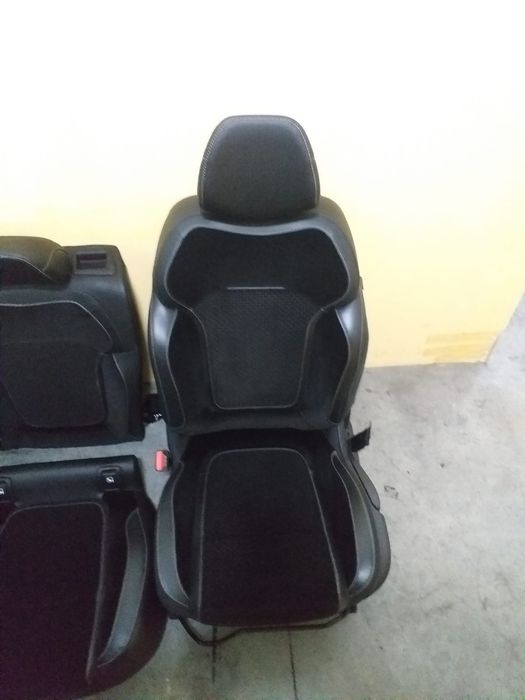 Bancheta Megane IV 4