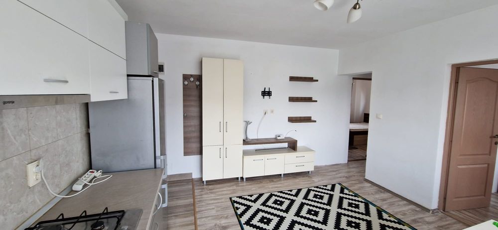 Apartament 3 camere, de inchiriat