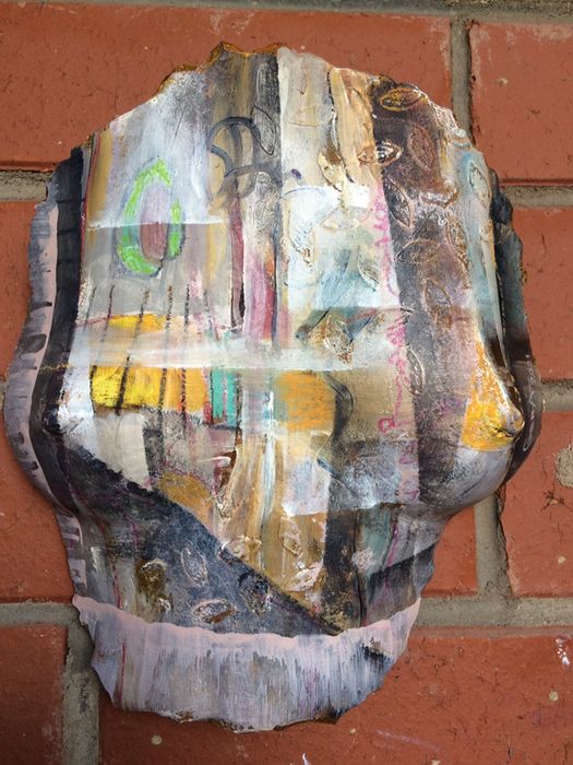 Скульптура из гипса. Слепок грудь. Абстракция. Бодиарт