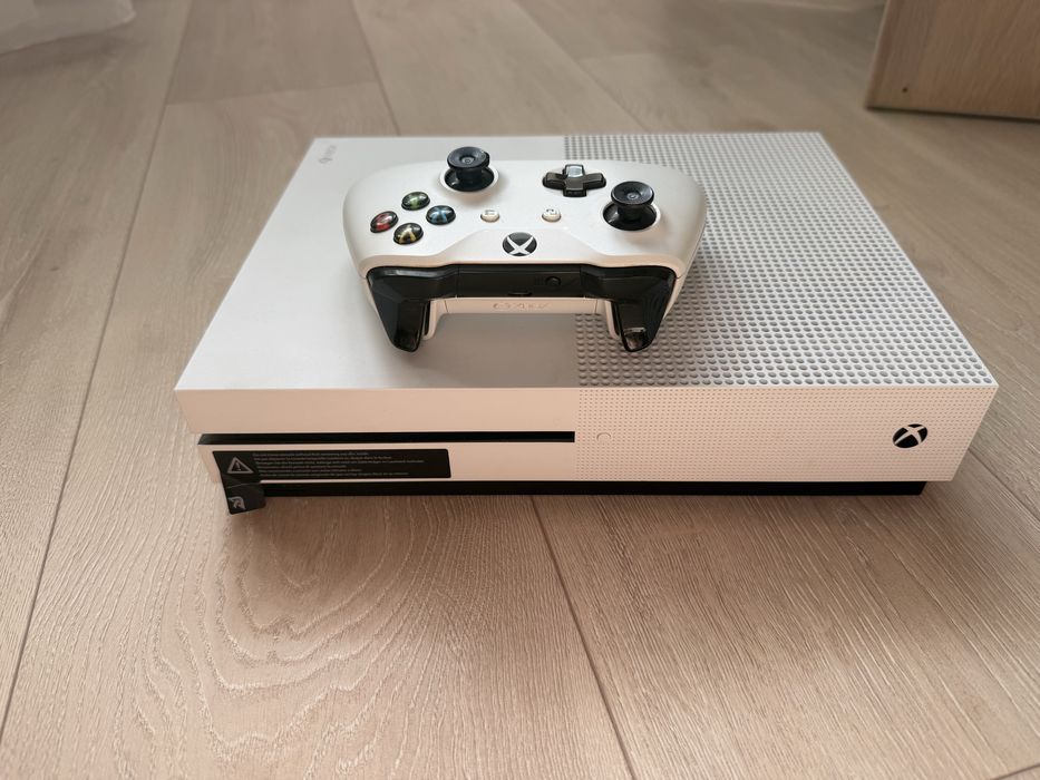 Xbox one S  1 TB