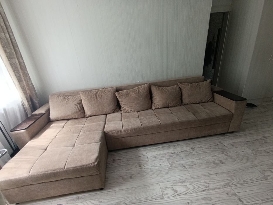 Продам диван угловой