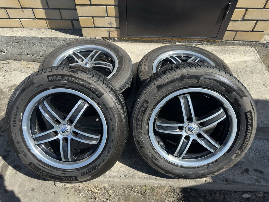 Новые шины вместе с дисками