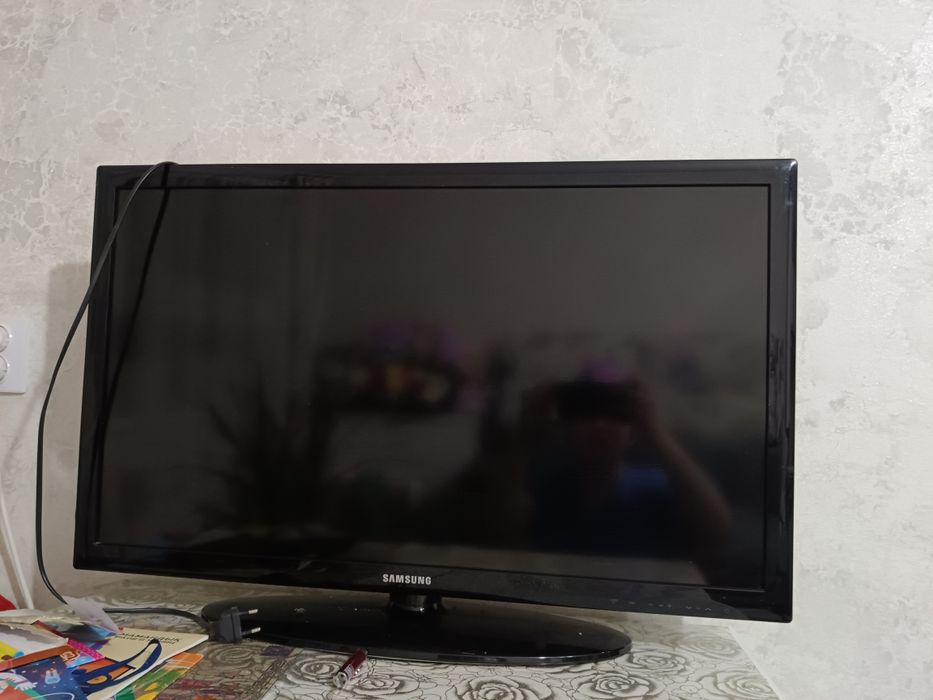 Продам телевизор Самсунг