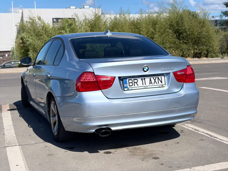 BMW 3 Series 2011 — imagine 5