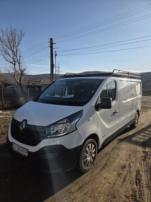 Vand sau schimb cu utilaj  Renault Trafic