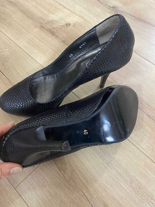 Елегантни дамски обувки NAVVI