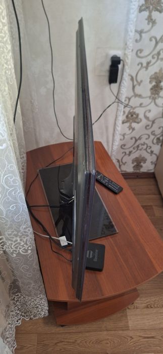 Телевизор бу на запчасти.