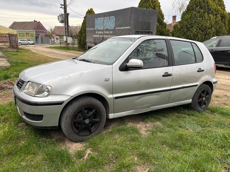 Se vinde polo an 2003 ideala pentru naveta