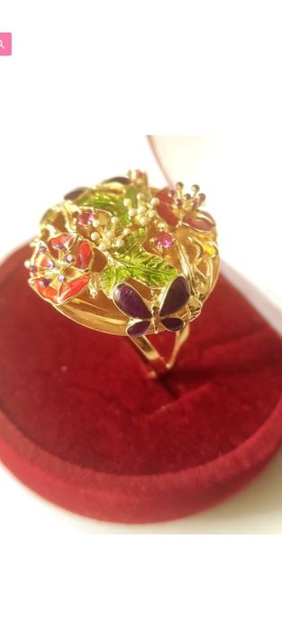 Золотые изделия   585.750 пробы.