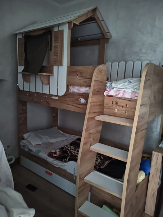 Кровать двухярусная