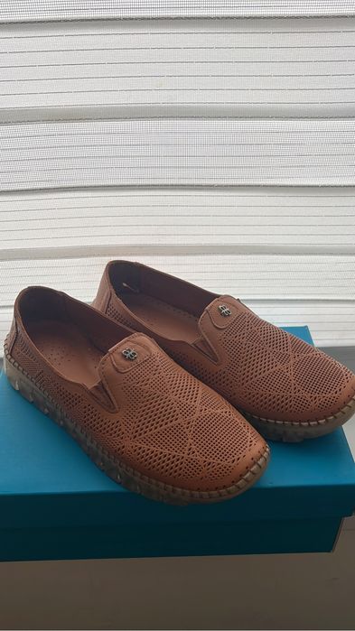 Ботинки женские 40 размер маломерит поидет на 38-39 размер