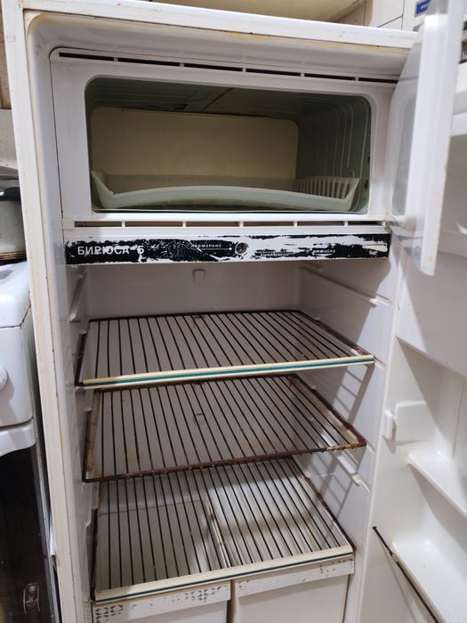 Продаётся холодильник Бирюса