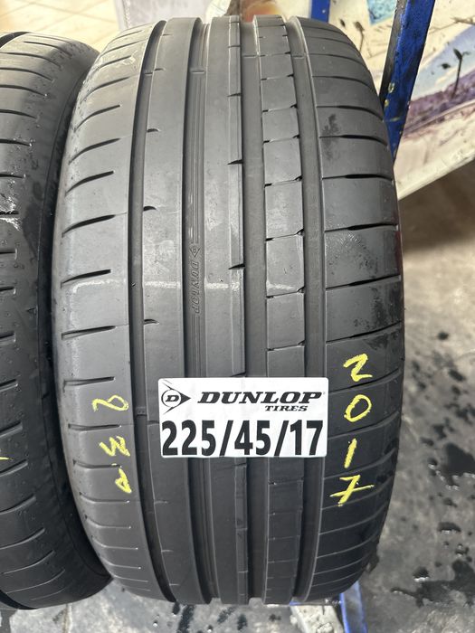 225/45/17 Dunlop